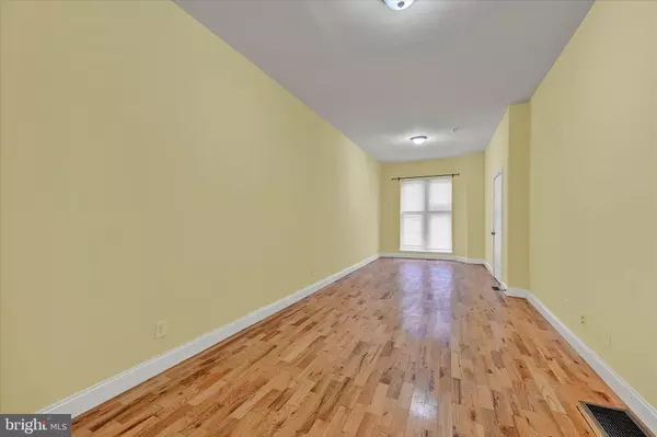 Baltimore, MD 21202,221 E LAFAYETTE AVE