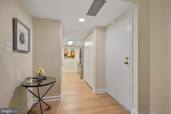 Alexandria, VA 22314,1600 PRINCE ST #102