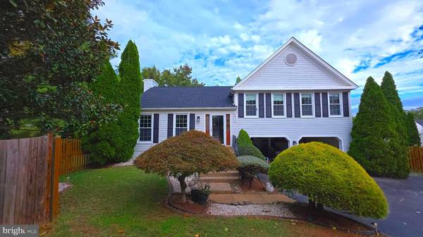 5834 STONE RIDGE DR, Centreville, VA 20120