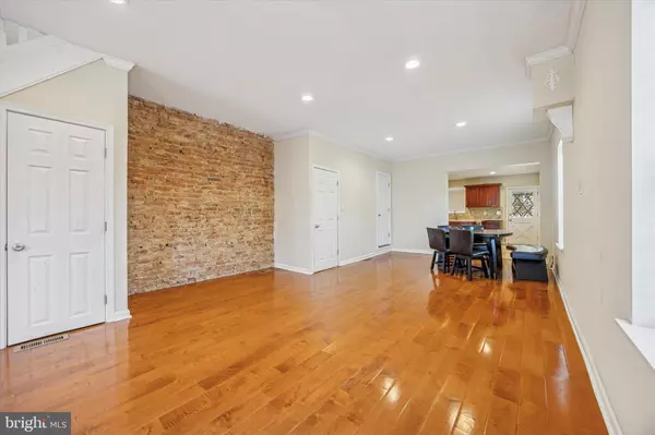 Philadelphia, PA 19128,432 MARTIN ST