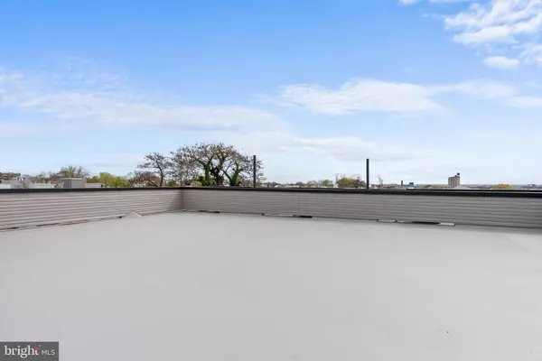 Philadelphia, PA 19122,809 DIAMOND ST #402