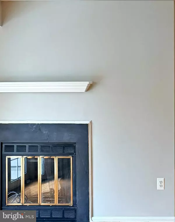 Alexandria, VA 22309,8600 SHADWELL DR #6