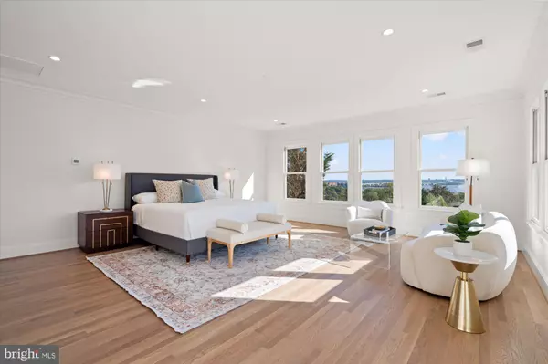 Alexandria, VA 22307,1814 EDGEHILL DR