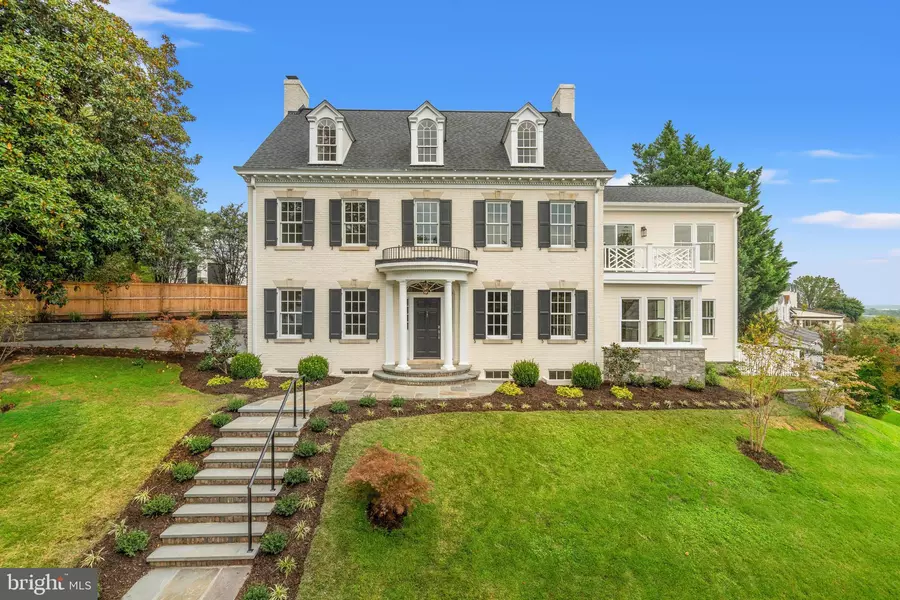 1814 EDGEHILL DR, Alexandria, VA 22307