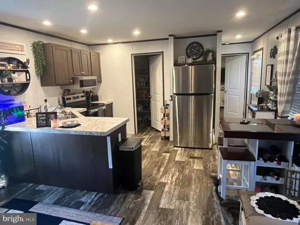 Falling Waters, WV 25419,203 BROADVIEW CT