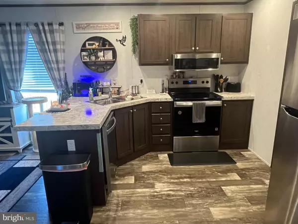 Falling Waters, WV 25419,203 BROADVIEW CT