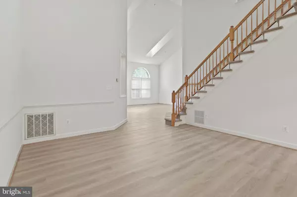 Edgewater, MD 21037,338 COLONY POINT PL