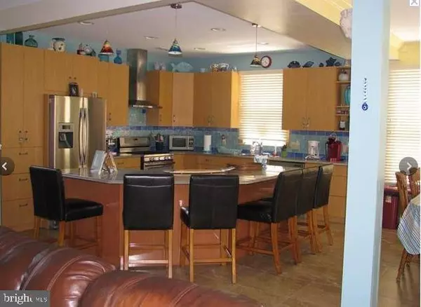 Manahawkin, NJ 08050,967 BEACH HAVEN WEST BLVD
