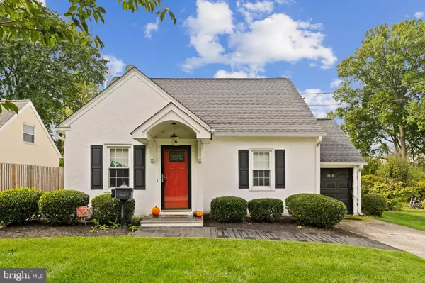 6 LLOYD AVE, Malvern, PA 19355