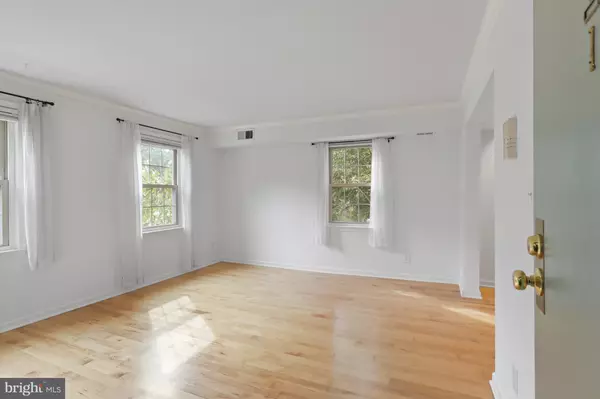 Alexandria, VA 22314,529 BASHFORD LN #1