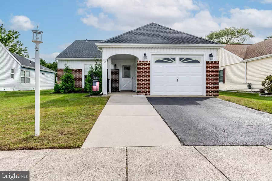 48 STRATFORD RD, Southampton, NJ 08088