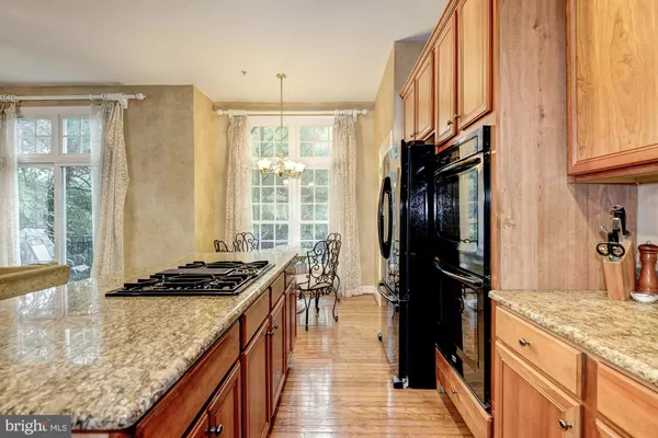 Mclean, VA 22102,1657 COLONIAL HILLS DR