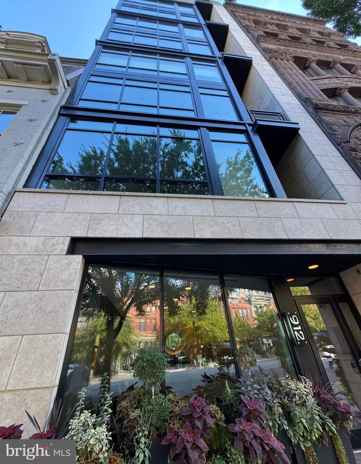 Washington, DC 20004,912 F ST NW #703