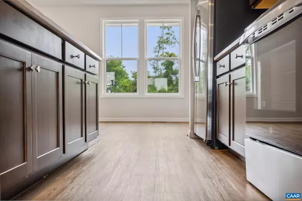 Crozet, VA 22932,5990 CLING LN