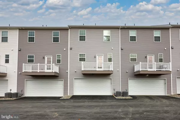 Lancaster, PA 17601,2417 SPRING WATER CIR