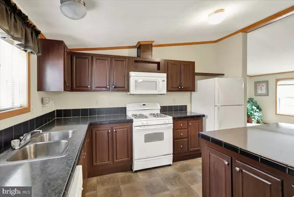 Lancaster, PA 17603,137 MADGE DR