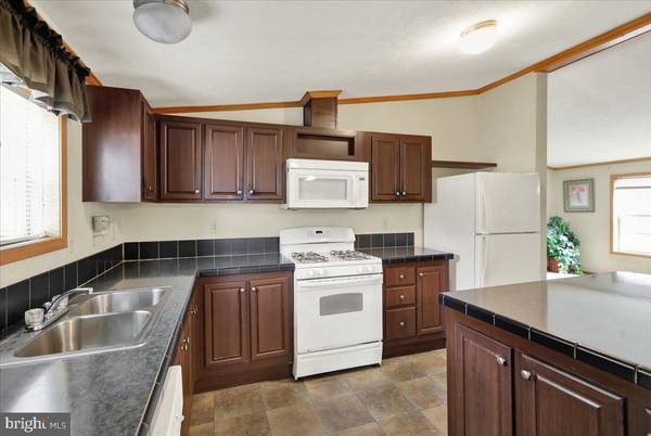 Lancaster, PA 17603,137 MADGE DR