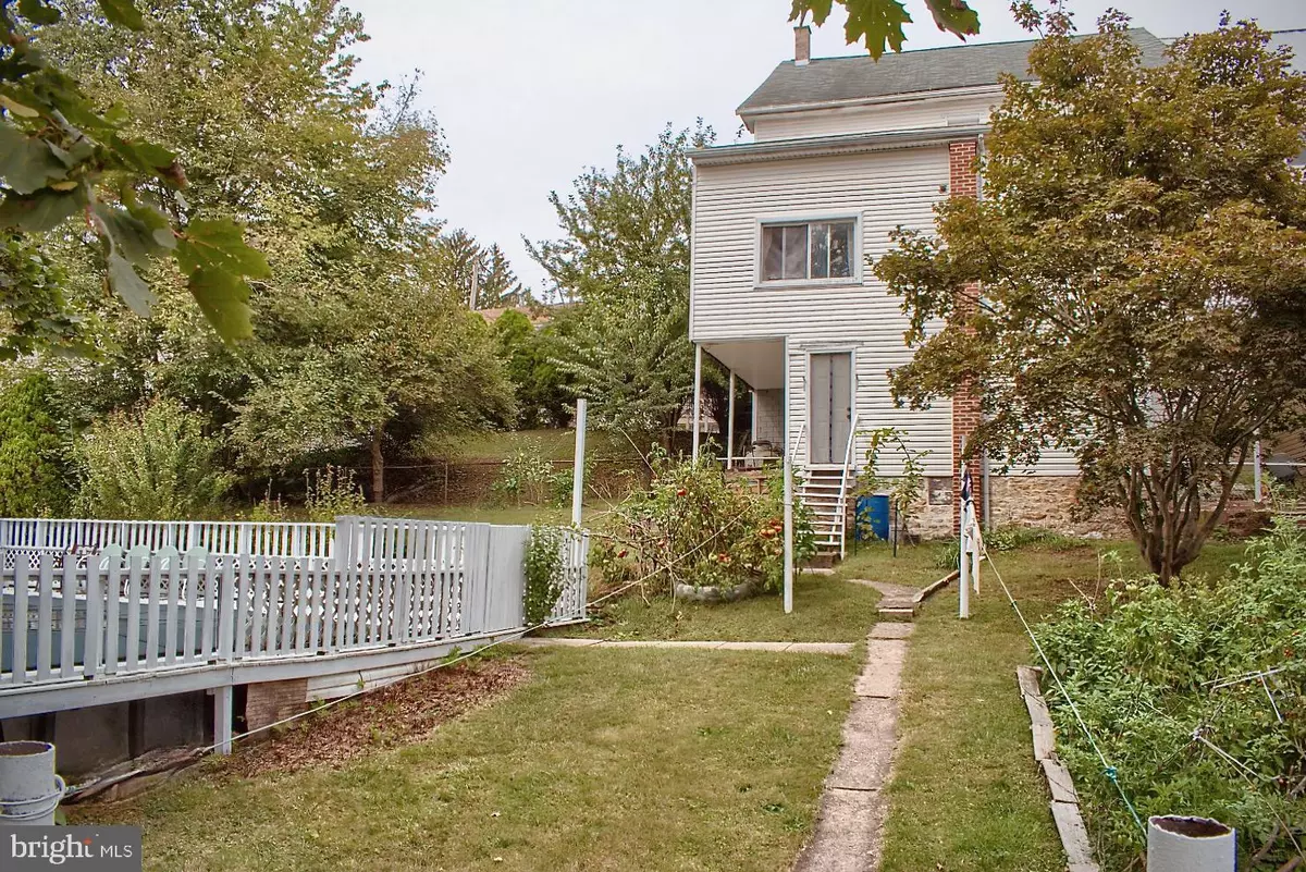 Williamstown, PA 17098,128 MARKET ST E