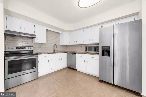 Quakertown, PA 18951,206 YARDLEY CT