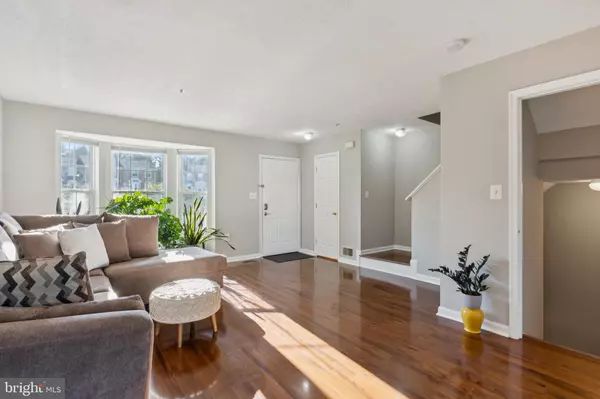 Columbia, MD 21046,9017 CONSTANT CRSE