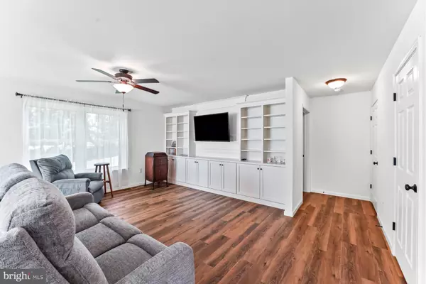 Oxford, PA 19363,242 GREENWOOD DR