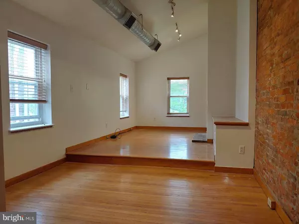 426 DICKINSON ST #2, Philadelphia, PA 19147