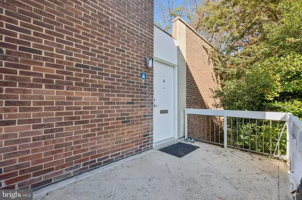 Reston, VA 20190,11540 HICKORY CLUSTER