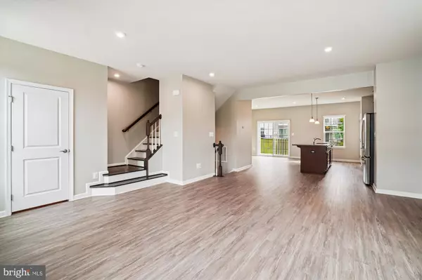 Stafford, VA 22554,100 CREST CT