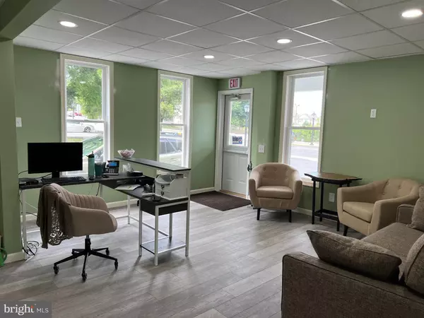 Shippensburg, PA 17257,494 E KING ST
