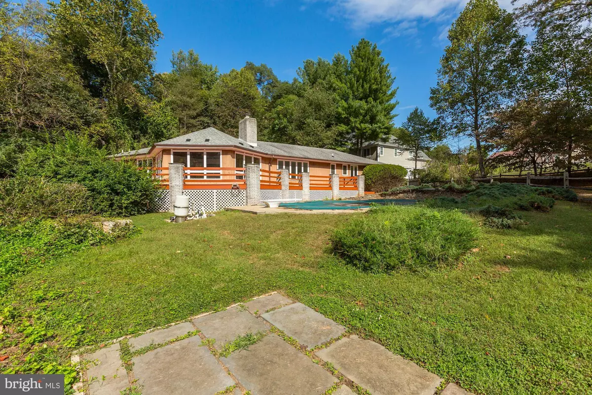 Oakton, VA 22124,10620 MARBURY RD