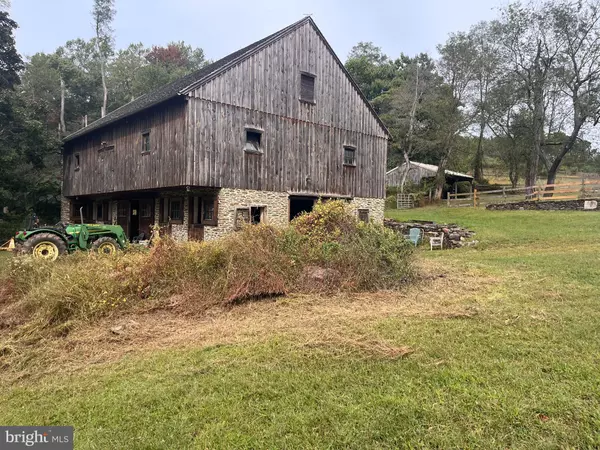 2275 STRASBURG RD, Coatesville, PA 19320