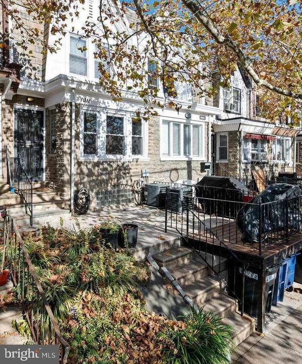 1911 72ND AVE, Philadelphia, PA 19138