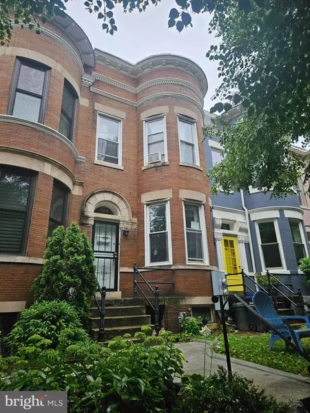 324 5TH ST SE, Washington, DC 20003