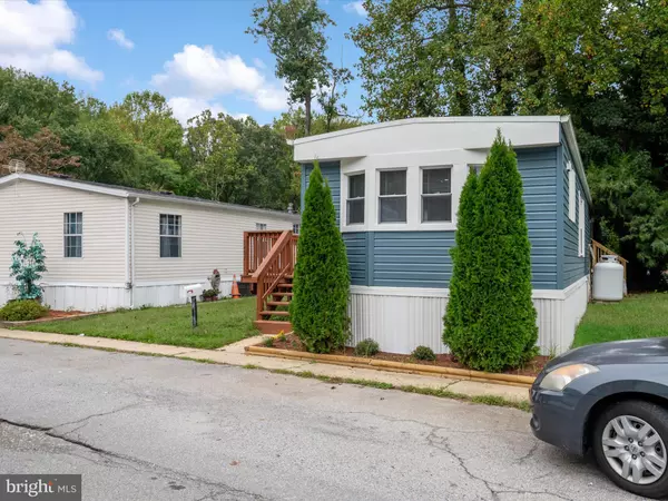 Capitol Heights, MD 20743,9402 BEECH PARK ST