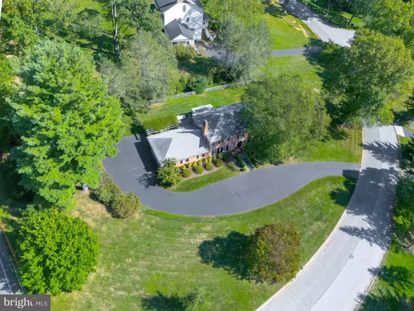 Newtown Square, PA 19073,813 HUNT RD