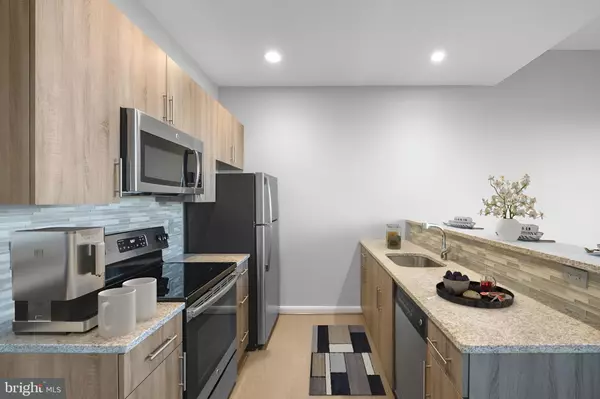 Philadelphia, PA 19102,200 N 16TH ST #724