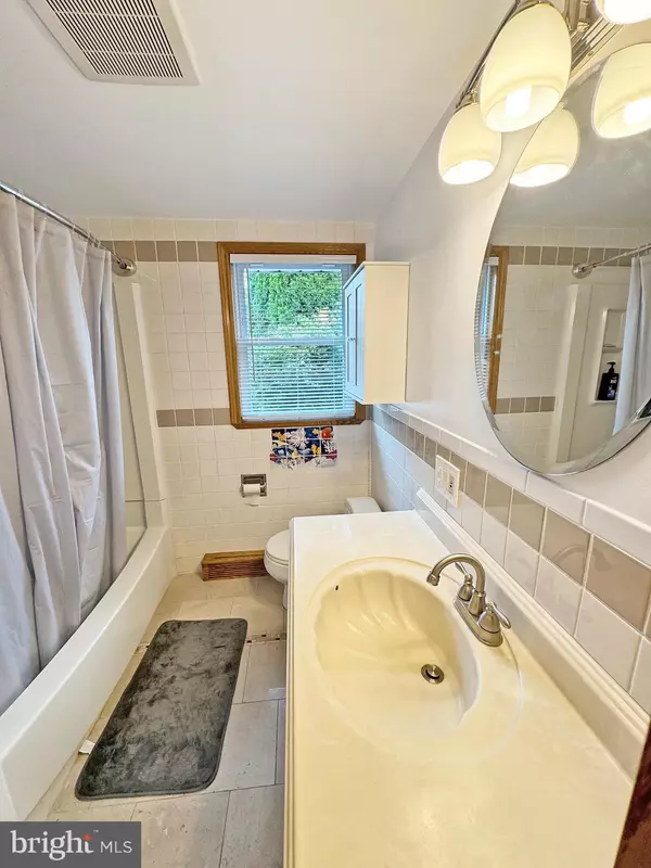 Pottstown, PA 19464,1463 LOTUS DR