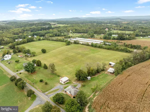 Edinburg, VA 22824,1982 BARBERSHOP RD