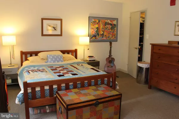 Takoma Park, MD 20912,7333 NEW HAMPSHIRE AVE #420W