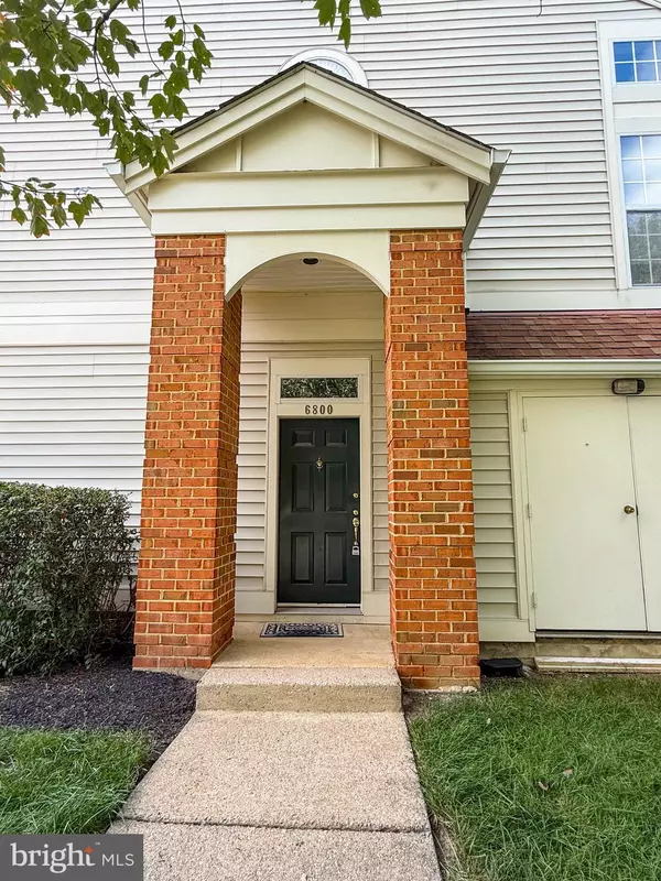 Alexandria, VA 22315,6800 BRINDLE HEATH WAY #261