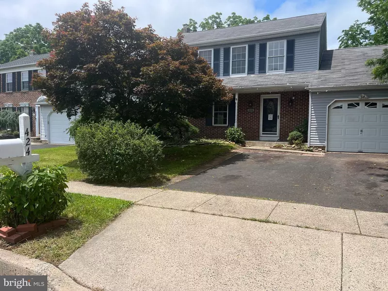 424 DORCHESTER LN, Perkasie, PA 18944