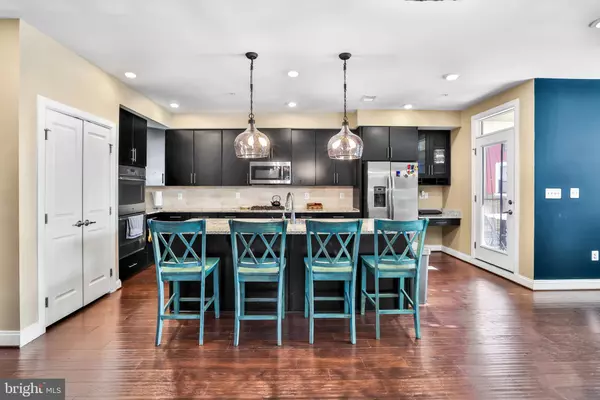 Hyattsville, MD 20782,3310 TRIBUNE CT #F