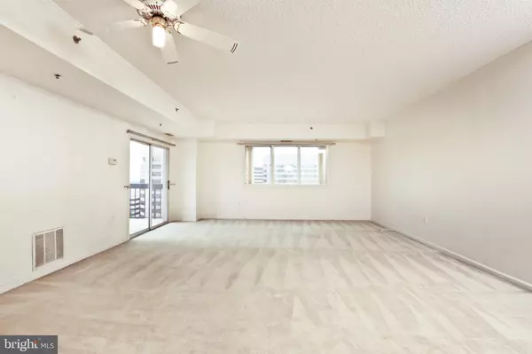 Arlington, VA 22202,1211 S EADS ST #1308