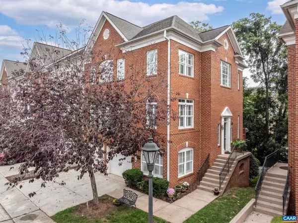 997 GLENWOOD STATION LN, Charlottesville, VA 22901