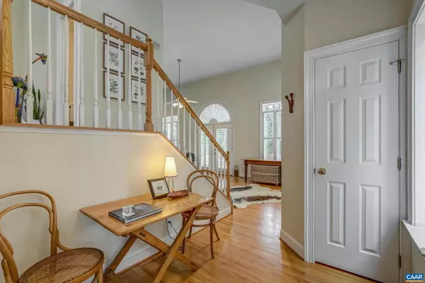 Charlottesville, VA 22901,997 GLENWOOD STATION LN