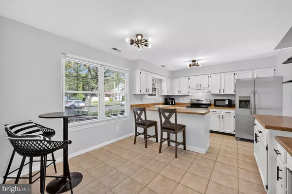 Mount Laurel, NJ 08054,43 SADDLE DR