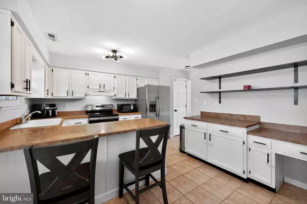 Mount Laurel, NJ 08054,43 SADDLE DR