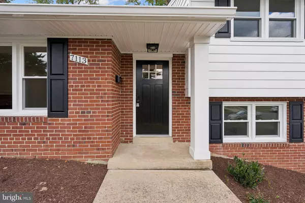 Annandale, VA 22003,7113 FALCON ST