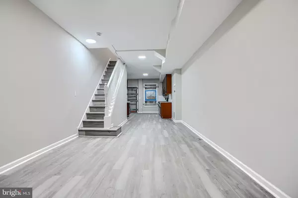 Baltimore, MD 21205,717 N STREEPER ST