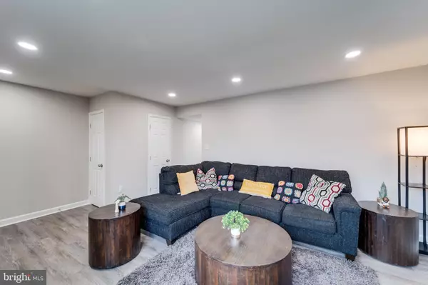 Dumfries, VA 22026,1717 FORT HENRY CT